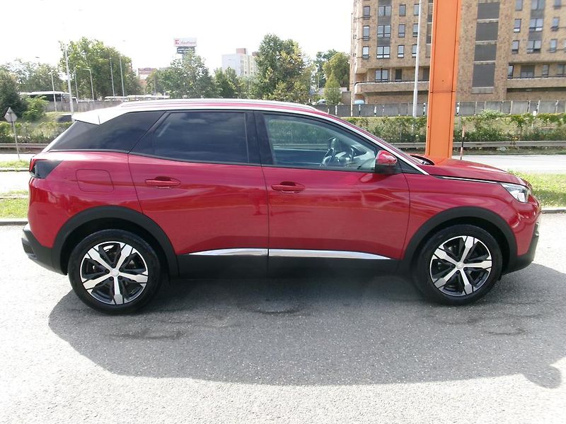 Peugeot 3008 (2019) 1.2i ALLURE ,KOUP.ČR,1.MAJITEL - fotka 5 z 20