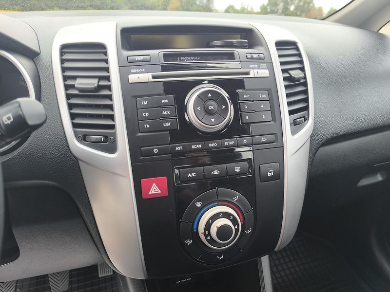 Kia Venga 1.4+LPG SERVISNÍ KN,1.MAJ CZ - fotka 19 z 24