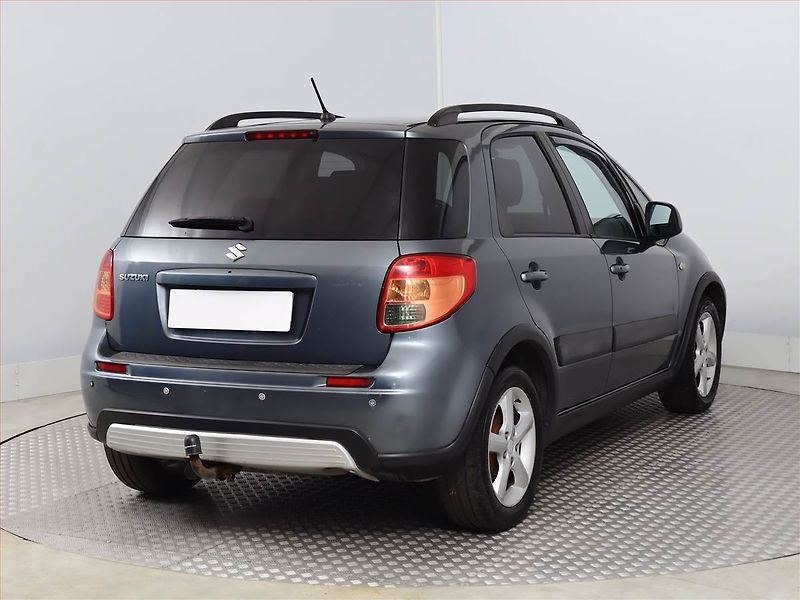 Suzuki SX4 (2009) 1.6 VVT, nová STK, Tažné - fotka 5 z 13