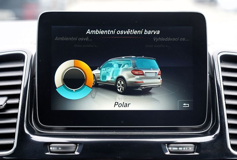 Mercedes-Benz GLS 350d 4Matic AMG/ČR - fotka 44 z 49