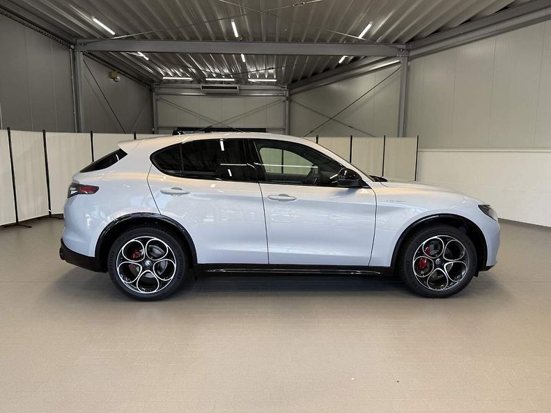 Alfa Romeo Stelvio (2026) Veloce 2.2 JTDm 210k Q4 - fotka 5 z 24
