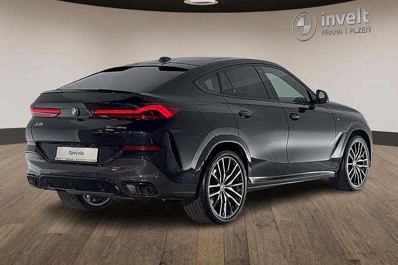 BMW X6 xDrive30d - fotka 3 z 36