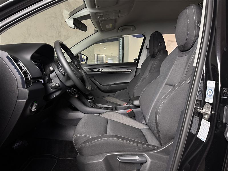 Škoda Karoq 1,5 TSi  DSG Style LED Kamera - fotka 21 z 46