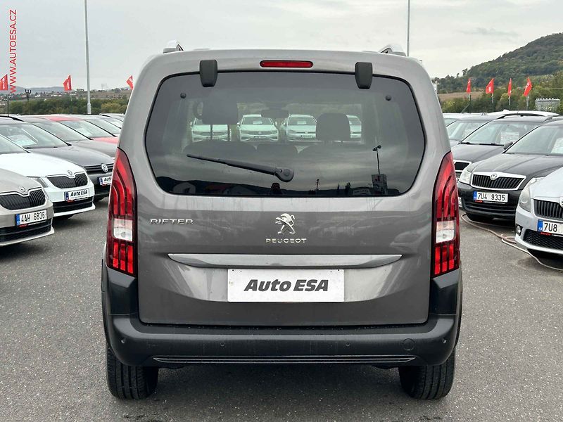 Peugeot Rifter (2019) 1.2PT, 1.maj,ČR, servis - fotka 5 z 15