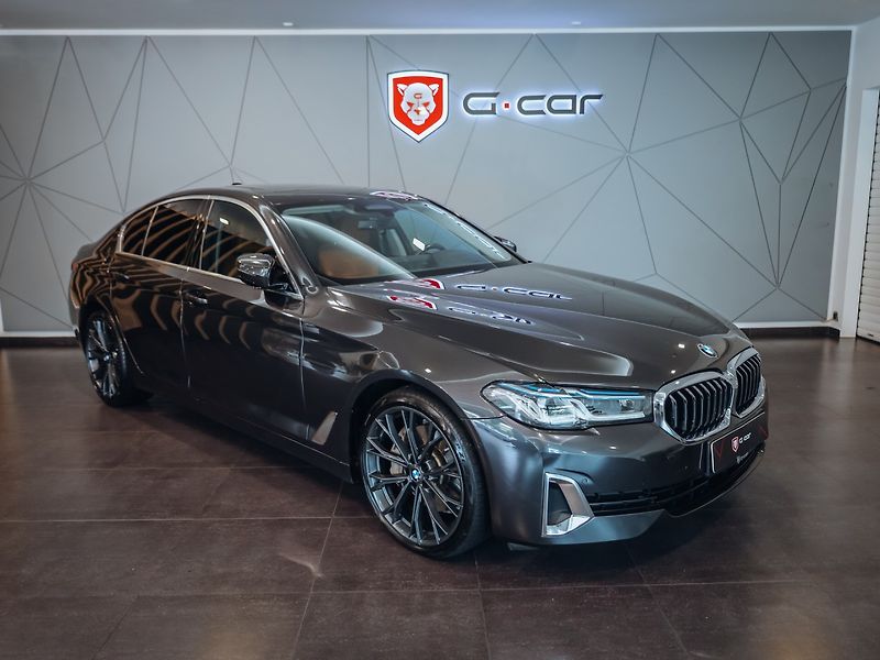 BMW Řada 5 530d xDrive 210 kW - fotka 2 z 28