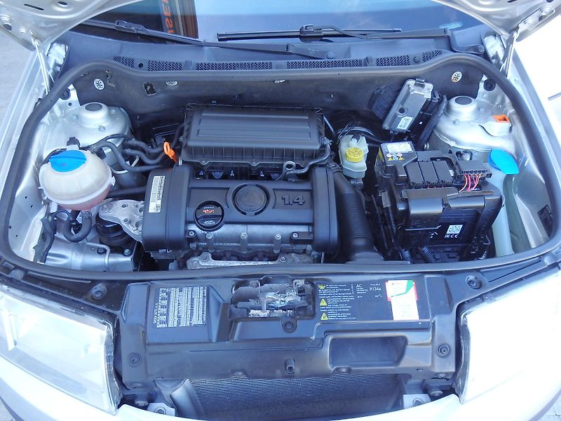 Škoda Fabia 1,4 16V 59kW KLIMA, ASR - fotka 13 z 15