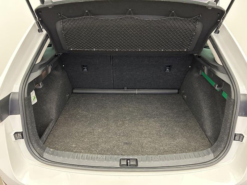 Škoda Scala 1.0 TGI Style - fotka 21 z 25