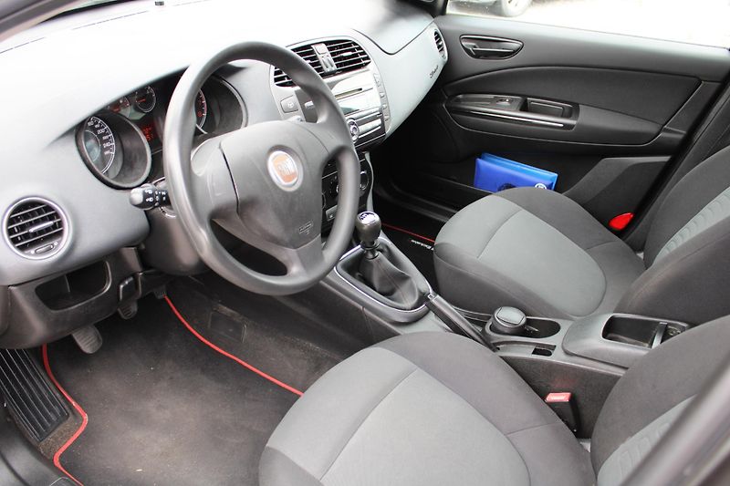 Fiat Bravo (2009) REZERVACE - fotka 9 z 16
