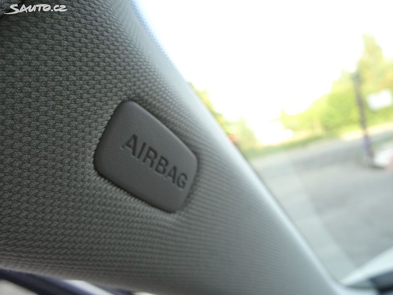 Audi Q3 2.0 TDI 103kW NOVÉ ROZVODY - fotka 20 z 26