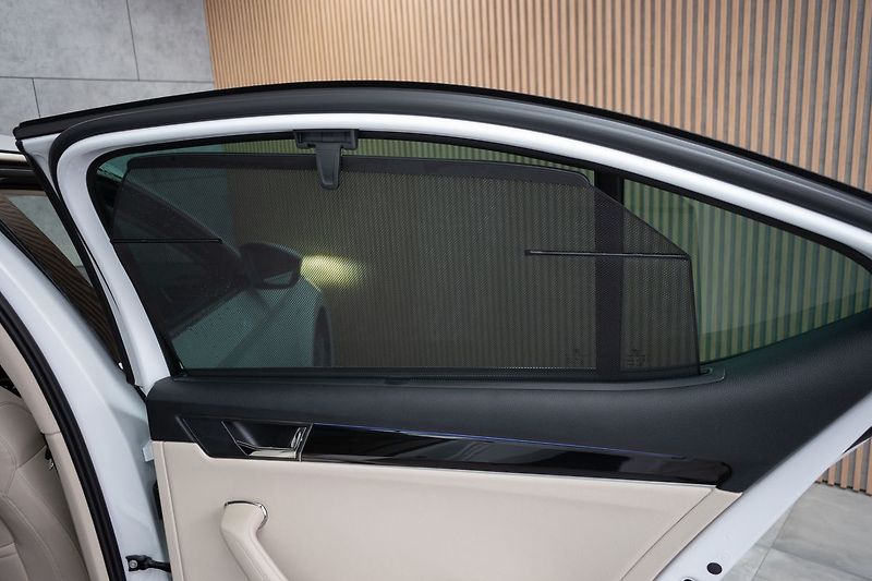 Škoda Superb 2.0 TDI L&K*TAŽNÉ*DPH*ČR 1.MAJ - fotka 17 z 52