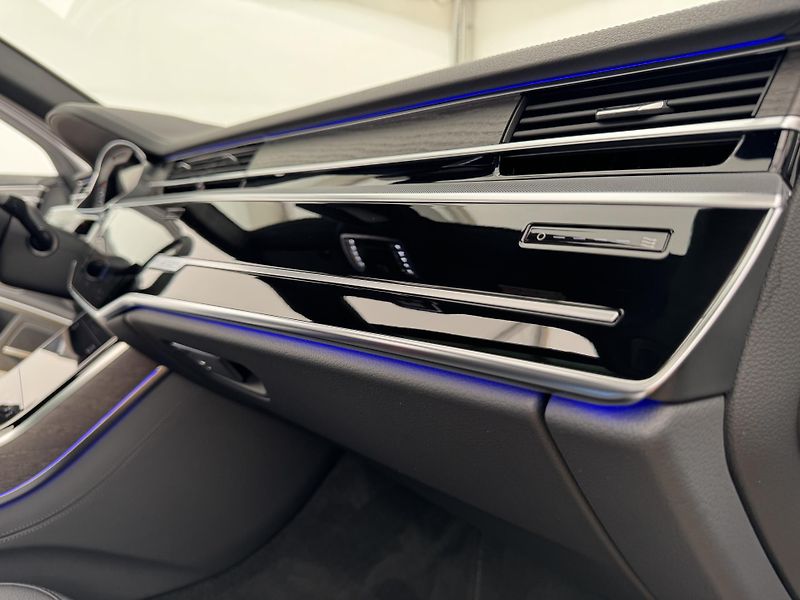 Audi A8 55Tfsi*250kw*4x4*S-Line*DPH* - fotka 20 z 45