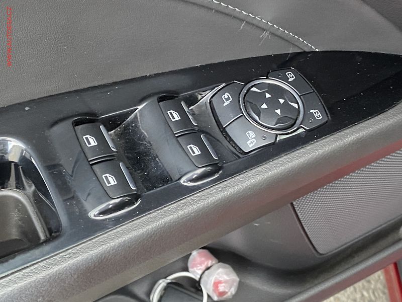 Ford Mondeo (2016) 2.0 EB, Titanium, AT, kůže - fotka 11 z 17