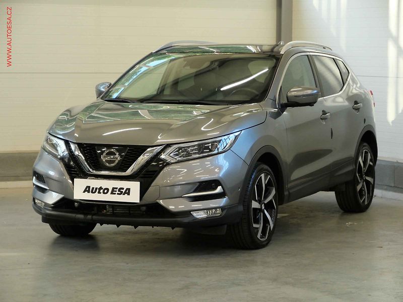 Nissan Qashqai (2017) 1.6dCi, ČR, Tekna, AT, panor - fotka 3 z 23