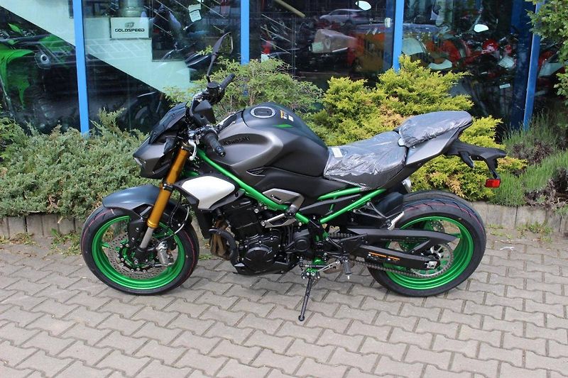Kawasaki Z 900 (2026) SE NOVINKA 2026 SKLADEM 4 ROKY - fotka 8 z 10