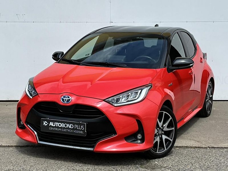 Toyota Yaris 1.5 HSD e-CVT Premier Edition - fotografie inzerátu