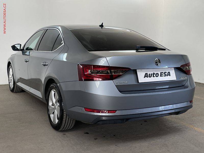 Škoda Superb (2015) 1.4 TSi, Xenon, panor - fotka 6 z 15
