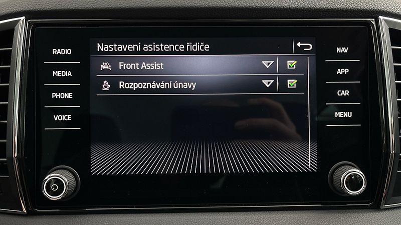 Škoda Karoq 2.0 TDI DSG 4x4 Style - fotka 24 z 27