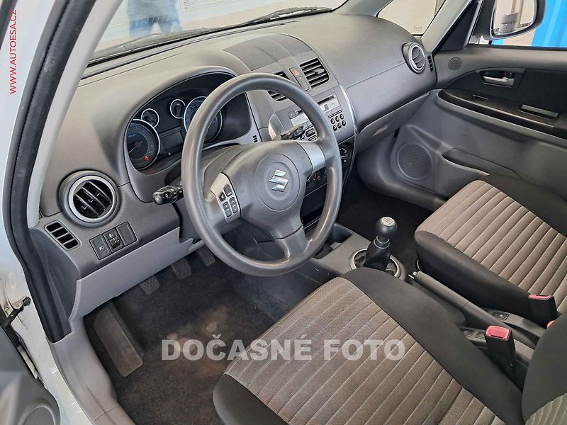 Suzuki SX4 (2014) 1.6i 4x4, ČR, Klima - fotka 3 z 3