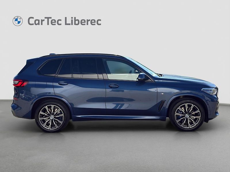 BMW X5 xDrive30d - fotka 6 z 21