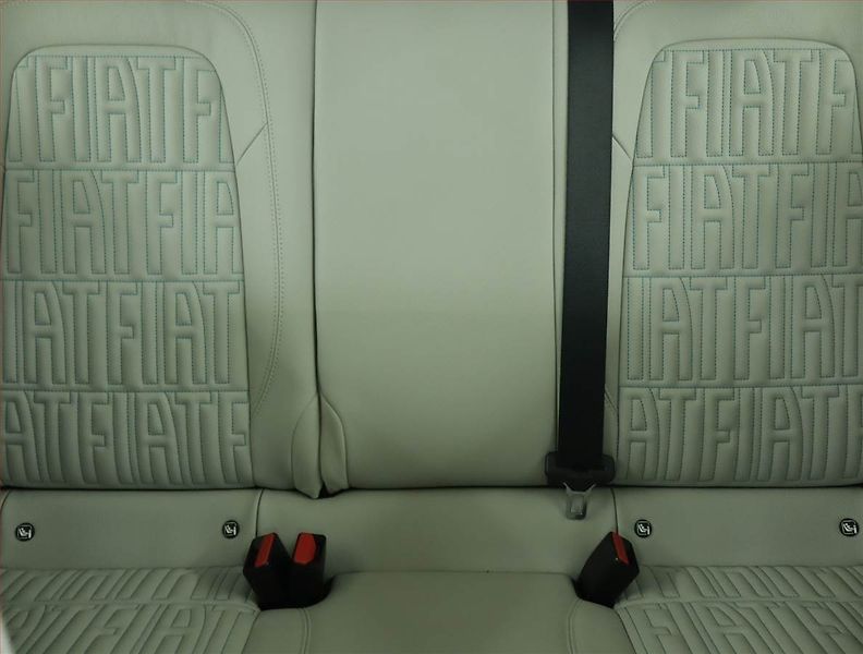 Fiat 600 (2023) 54 kWh - fotka 10 z 20