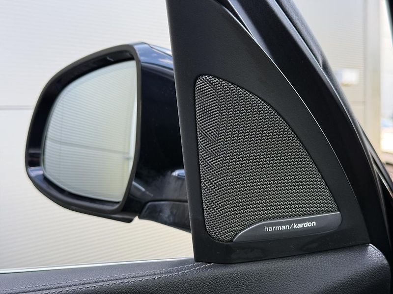 BMW X5 xDrive30d - fotka 8 z 23