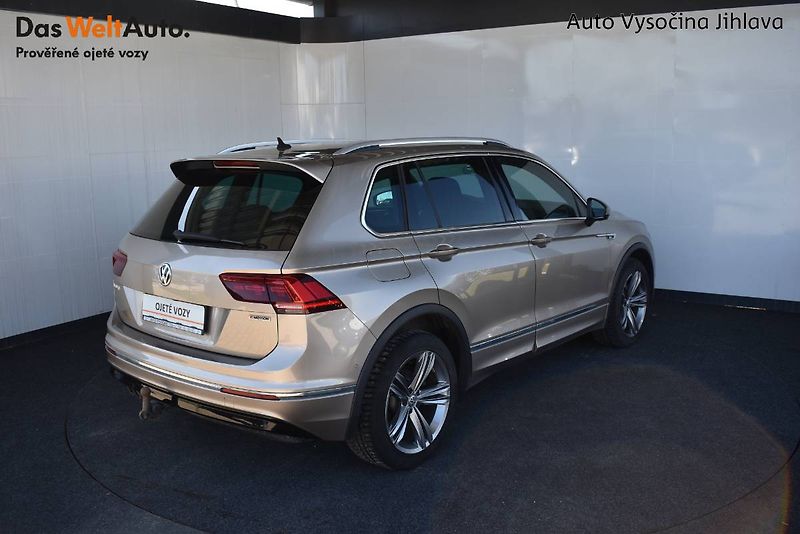 Volkswagen Tiguan (2018) 2.0TDI 140kW R-Line DSG, LED - fotka 2 z 28