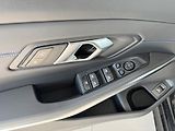 BMW Řada 3 330i xDrive*M-SPORT*Distronic - náhled 33