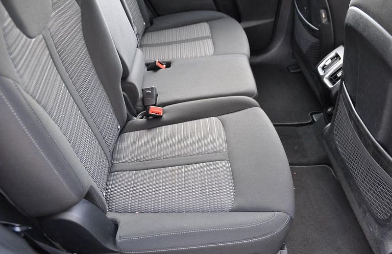 Kia Sorento Action PHEV AWD Kamera 7 míst - fotka 10 z 14
