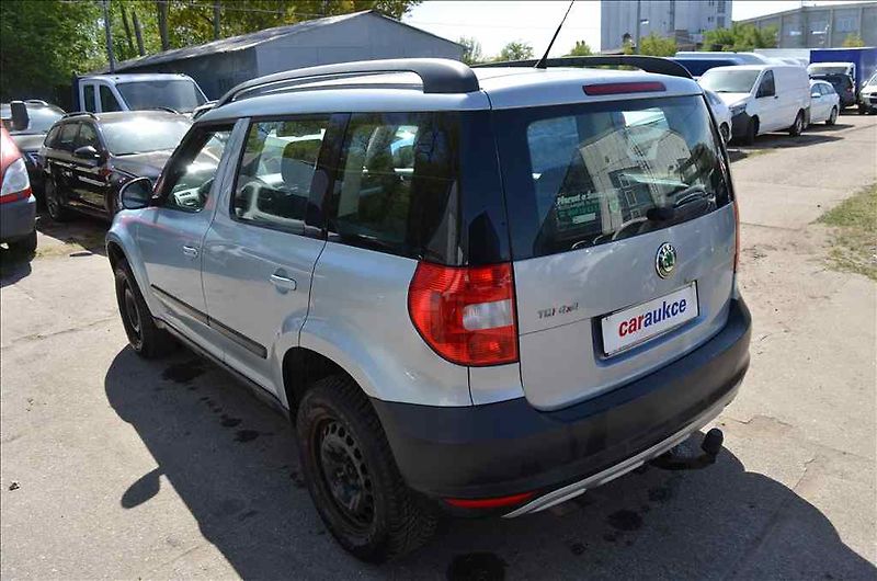 Škoda Yeti (2010) 2,0 TDI - fotka 6 z 29