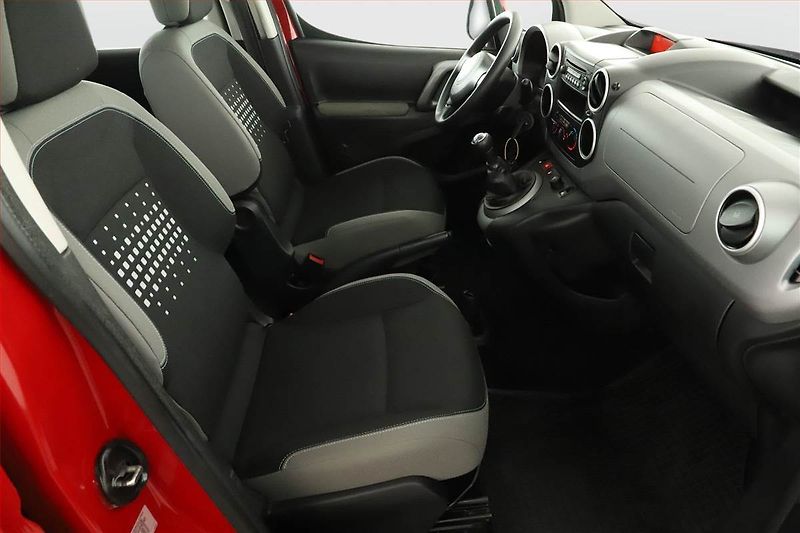 Citroën Berlingo (2015) Feel 1.6 HDi, 5Míst, ČR, 1Maj - fotka 7 z 11