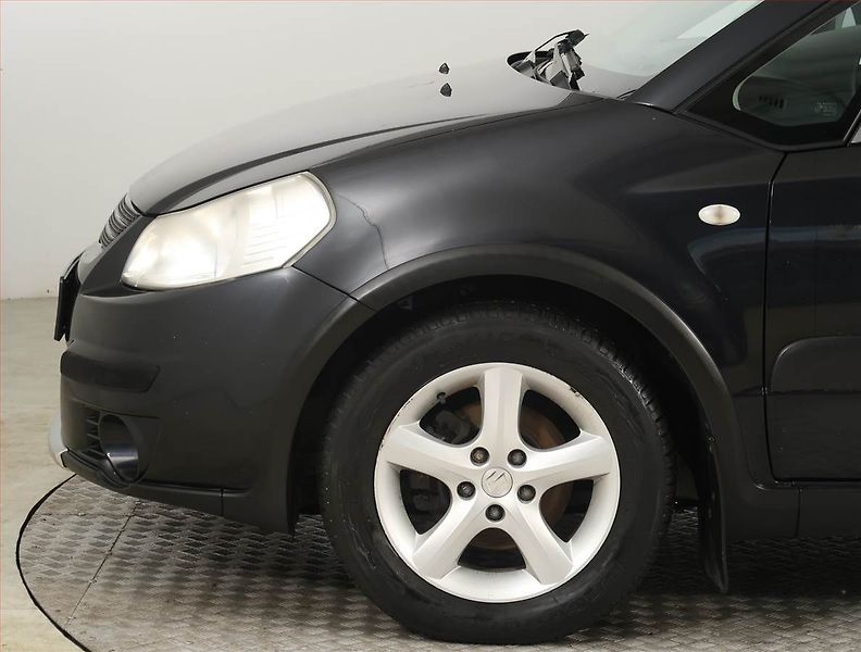 Suzuki SX4 (2007) 1.6 VVT, po STK, Tažné - fotka 14 z 17