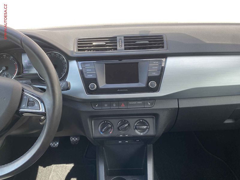 Škoda Fabia (2018) 1.0 TSi, Ambition, TZ - fotka 12 z 16