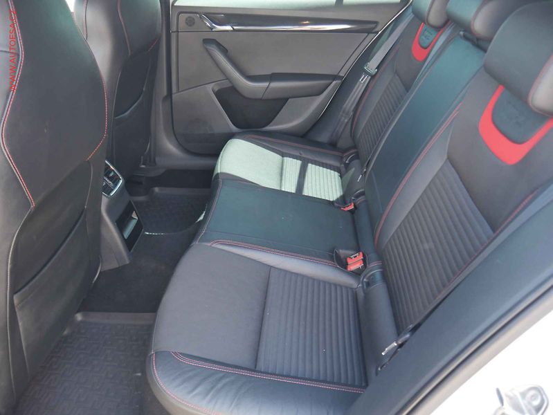 Škoda Octavia (2014) 2.0 TDi, RS, navi, xenon - fotka 10 z 25