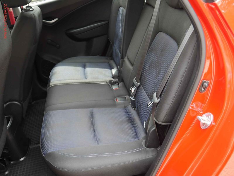 Hyundai ix20 (2019) 1.6i, 1.maj,ČR, servis.kniha - fotka 10 z 14