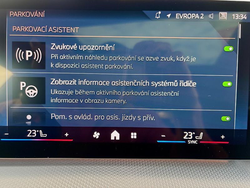 BMW X2 (2025) xDrive20dM ACC HUD Ad.LED PANO - fotka 37 z 48