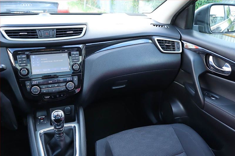 Nissan Qashqai (2016) 1.6 dCi, 4X4, Serv.kniha - fotka 8 z 25