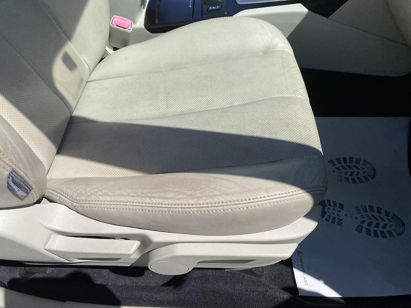 Subaru Outback 2.5i 170PS 4x4 BIFUEL PAN NAVI - fotka 125 z 157
