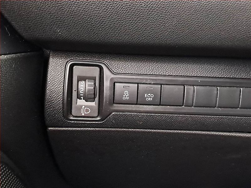 Peugeot 308 (2016) 1.2 e-THP, Serv.kniha, Navi - fotka 18 z 19