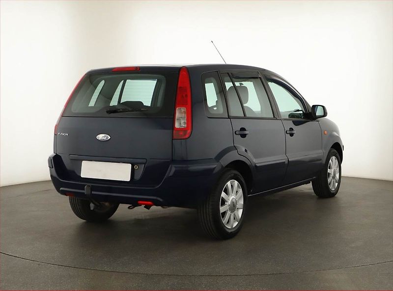 Ford Fusion (2010) 1.4, po STK, Tažné - fotka 5 z 12