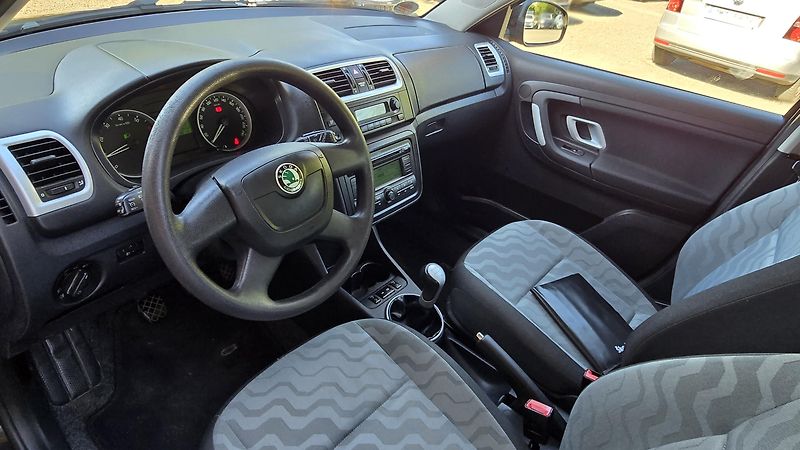 Škoda Fabia 1.4 16V STYLE EDITION 1MAJ. - fotka 26 z 32