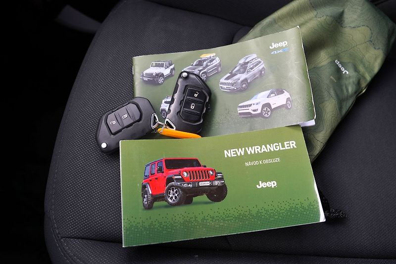 Jeep Wrangler 2.2 CRD/Sport/MultiJet/4x4/AT - fotka 44 z 44
