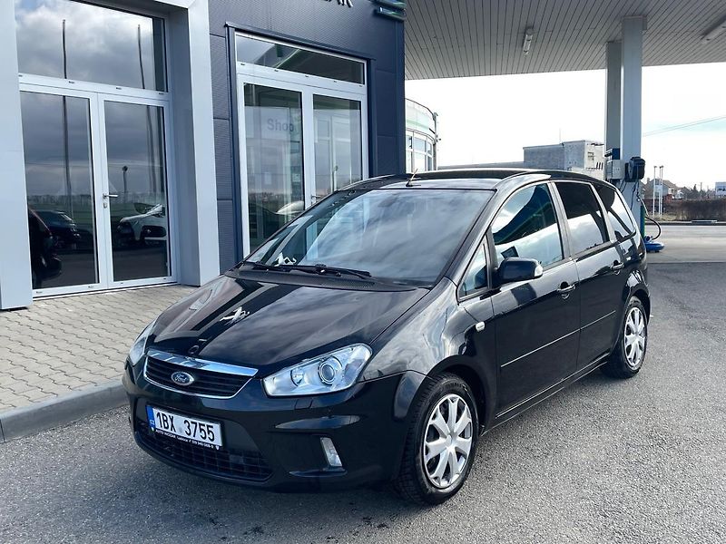Ford C-MAX (2010) Titanium 2,0 TDCi - fotka 2 z 7