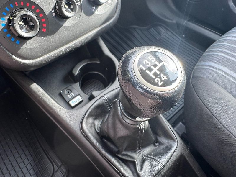 Fiat Punto (2011) 1,2i 51 KW PRVNÍ MAJITEL - fotka 31 z 42
