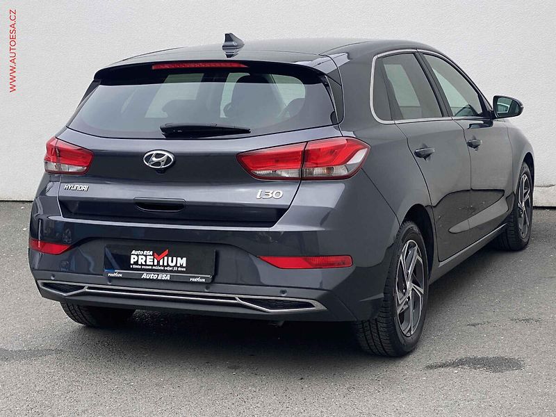 Hyundai i30 (2022) 1.0 T-GDi, ČR, servis.kniha - fotka 4 z 19