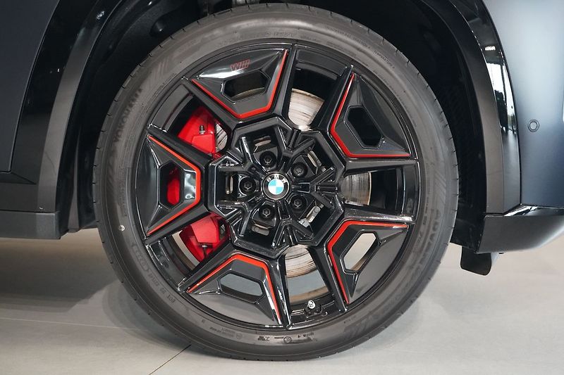 BMW XM Label Red, Tažné, Masáž, B&W - fotka 7 z 50