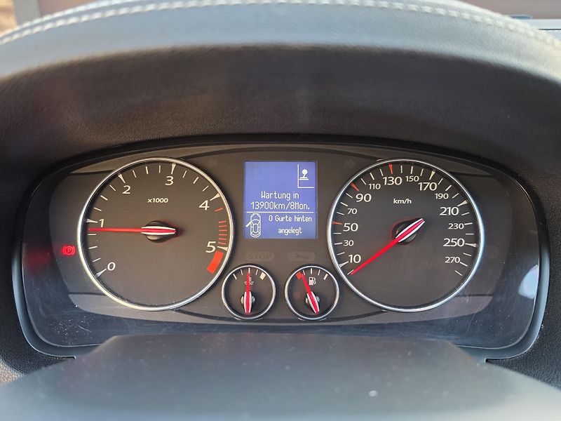 Renault Laguna 2.0dCi 131kW INITIALE*PANORAMA - fotka 19 z 58