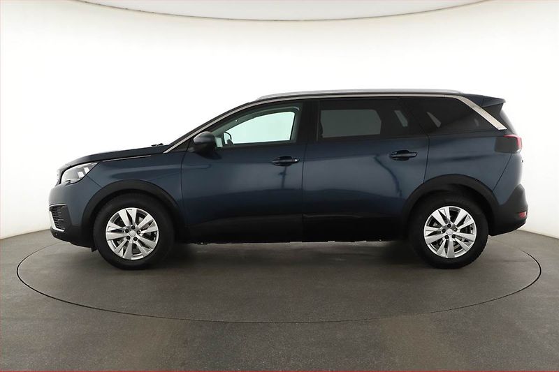 Peugeot 5008 (2019) 1.5 BlueHDi, Automat, 7 míst - fotka 3 z 20