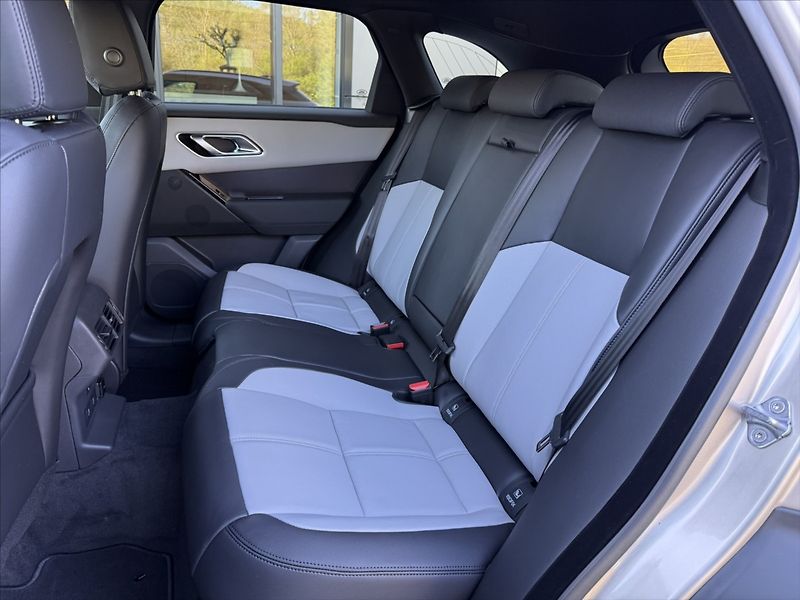 Land Rover Range Rover Velar (2026) 3,0 DYNAMIC SE D300 - fotka 32 z 36