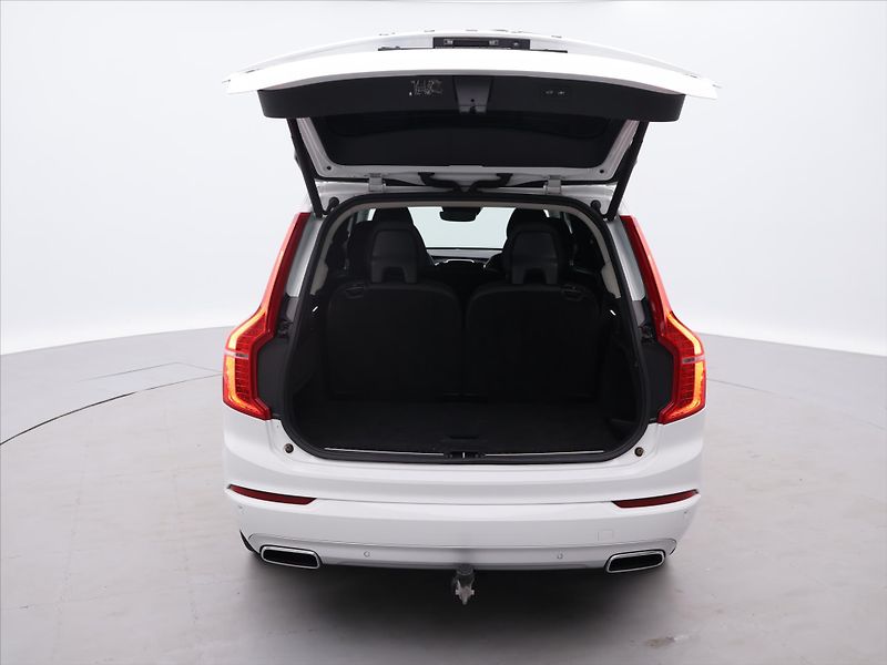 Volvo XC90 2,0 B5 173 kW AWD 7 Míst DPH C - fotka 9 z 28