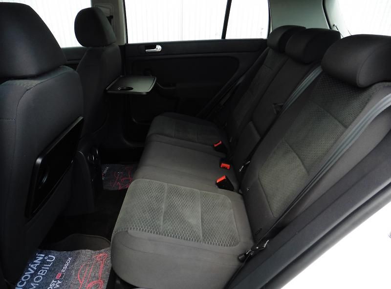 Volkswagen Golf Plus 1.6 TDI Comfortline - fotka 9 z 15